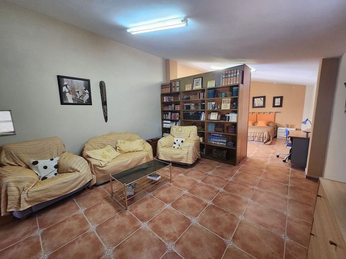 Image No.37-7 Bed Villa for sale