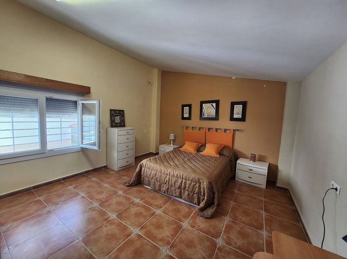 Image No.40-7 Bed Villa for sale