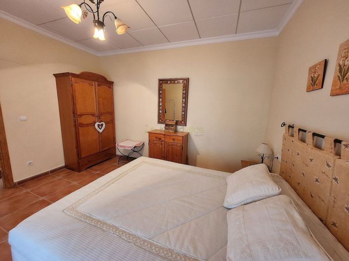 Image No.9-7 Bed Villa for sale