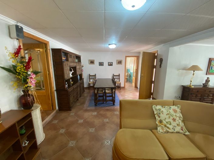 Image No.45-5 Bed Villa for sale