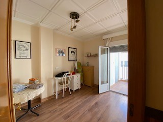 Image No.21-5 Bed Townhouse for sale