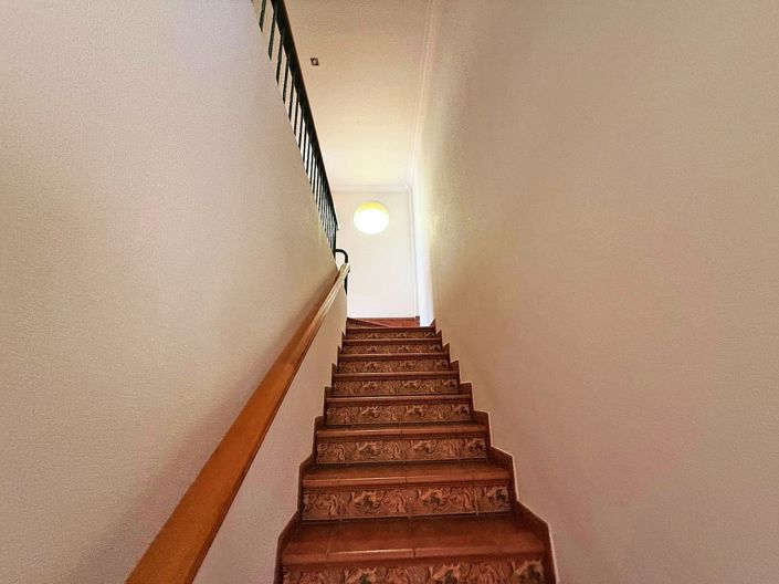 Image No.10-7 Bed Villa for sale