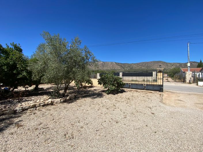 Image No.39-3 Bed Country House for sale