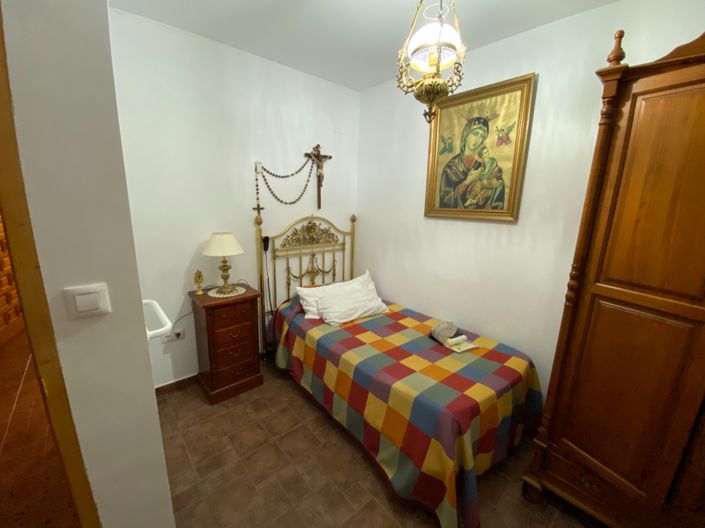 Image No.27-8 Bed Villa for sale