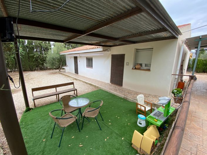 Image No.4-8 Bed Villa for sale