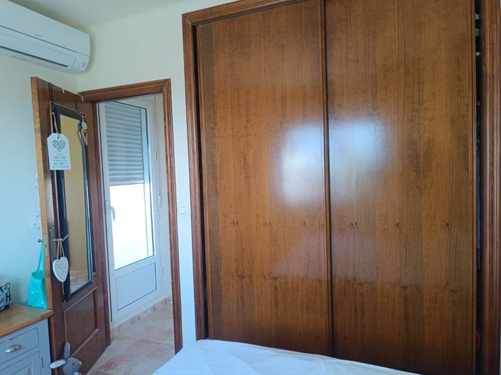 Image No.29-2 Bed Townhouse for sale