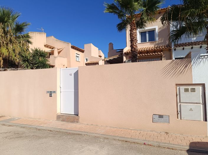 Image No.9-2 Bed Townhouse for sale