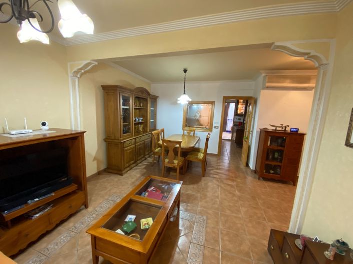 Image No.10-5 Bed Property for sale