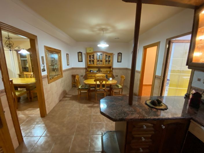 Image No.23-5 Bed Property for sale