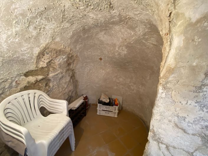 Image No.28-5 Bed Property for sale