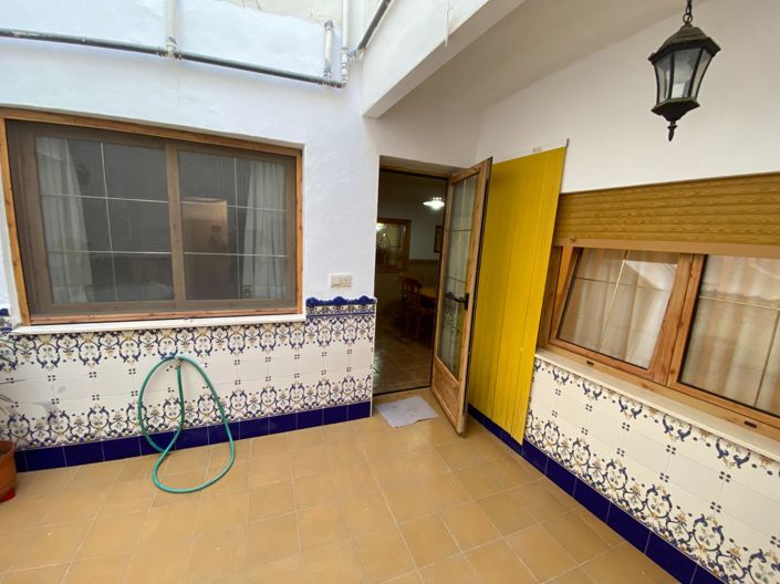 Image No.29-5 Bed Property for sale