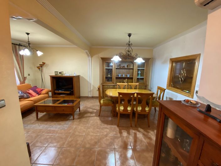 Image No.3-5 Bed Property for sale