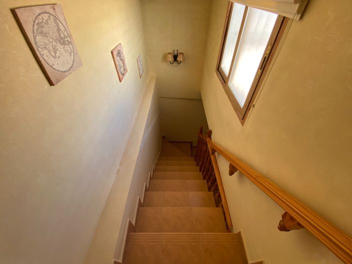 Image No.32-5 Bed Property for sale