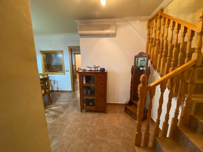 Image No.7-5 Bed Property for sale