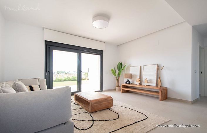 Image No.6-3 Bed Apartment for sale