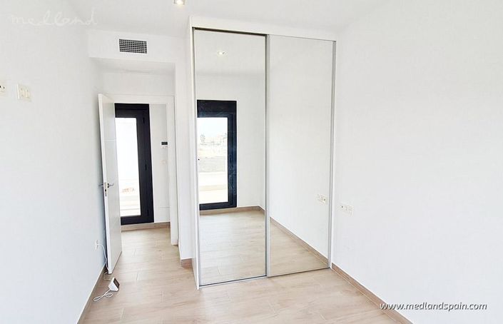 Image No.10-3 Bed Villa for sale