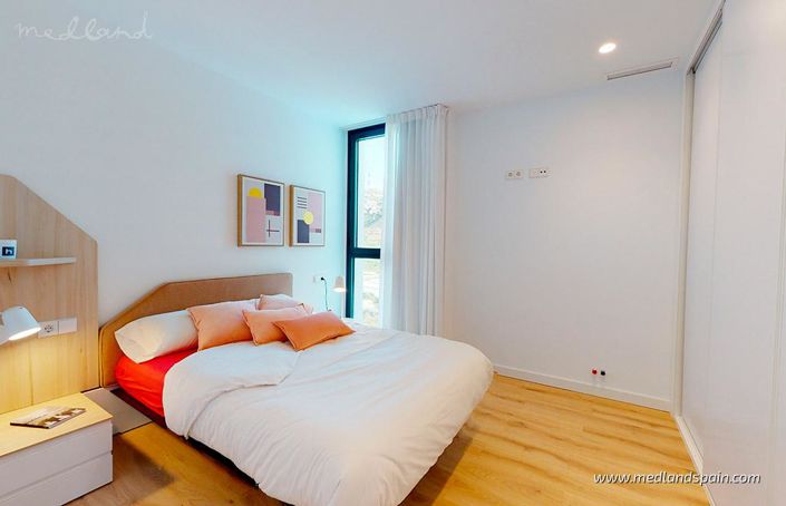 Image No.4-2 Bed Apartment for sale