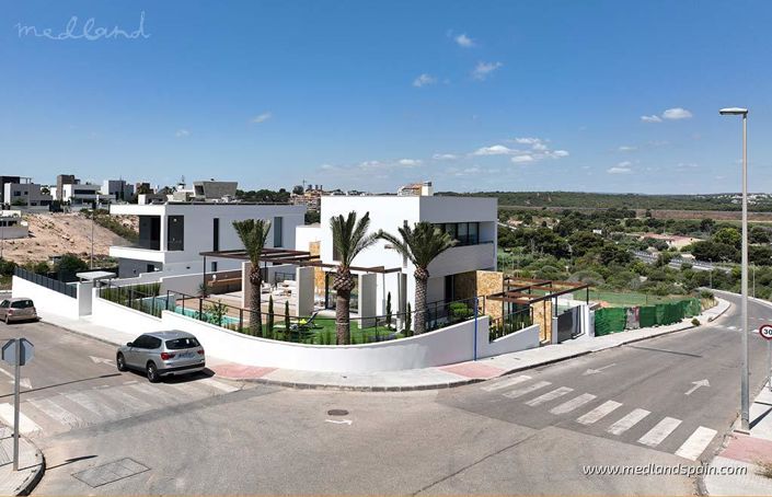 Image No.4-4 Bed Villa for sale