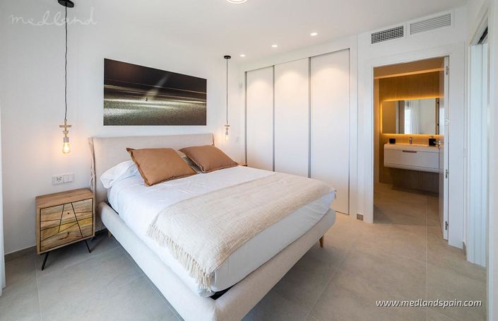 Image No.13-3 Bed Apartment for sale