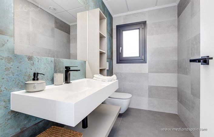 Image No.10-4 Bed Villa for sale