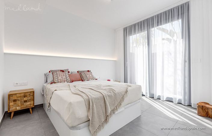 Image No.14-4 Bed Villa for sale