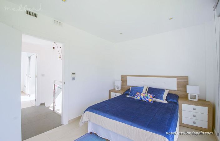 Image No.9-3 Bed Villa for sale