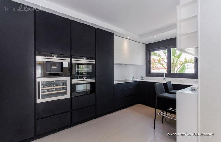 Image No.5-4 Bed Villa for sale