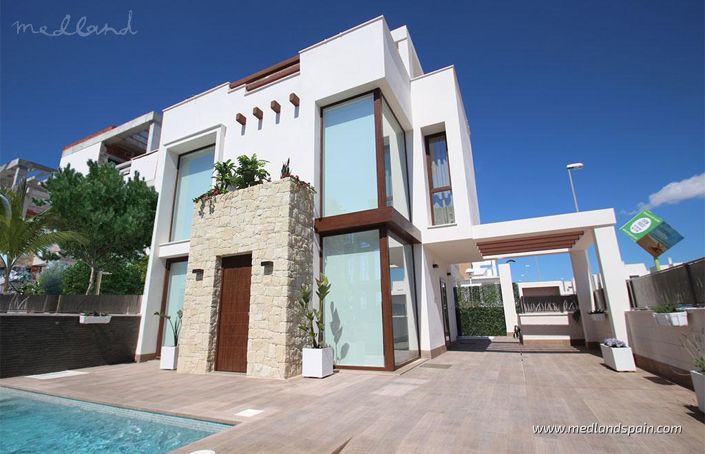 Image No.1-3 Bed Villa for sale