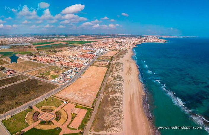 Image No.8-3 Bed Townhouse for sale