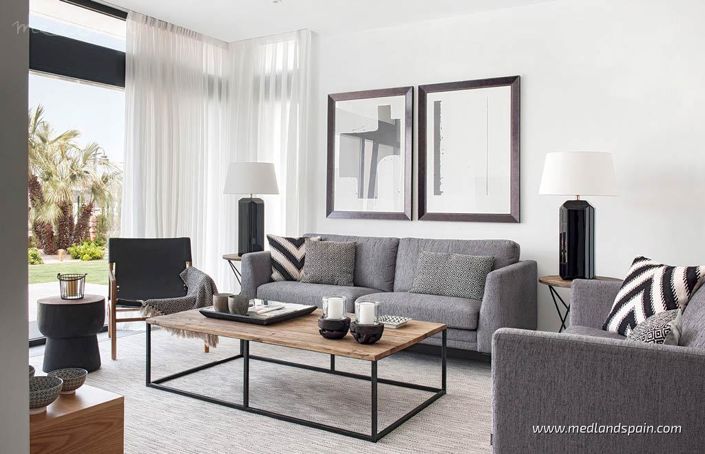 Image No.2-4 Bed Villa for sale