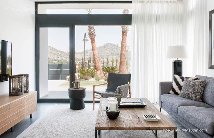 Image No.3-4 Bed Villa for sale