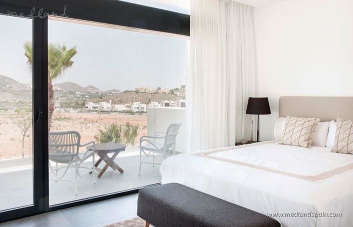 Image No.7-4 Bed Villa for sale