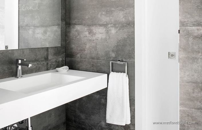 Image No.7-3 Bed Villa for sale