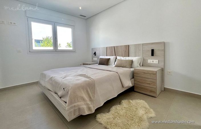 Image No.5-3 Bed Villa for sale