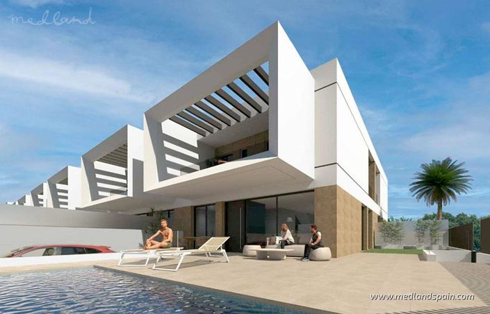 Image No.15-3 Bed Townhouse for sale