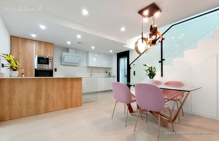 Image No.3-3 Bed Townhouse for sale