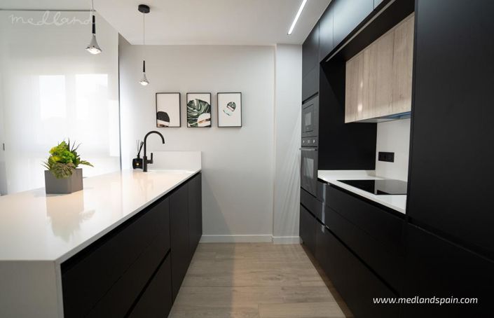 Image No.4-3 Bed Apartment for sale