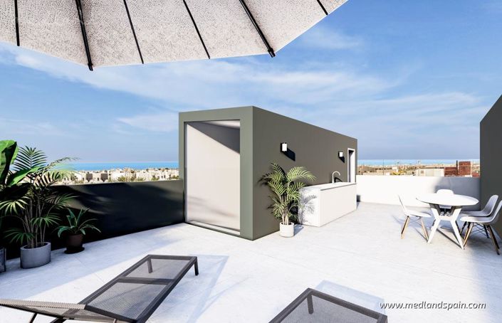 Image No.10-3 Bed Townhouse for sale