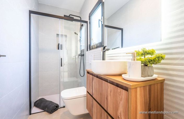 Image No.8-3 Bed Villa for sale