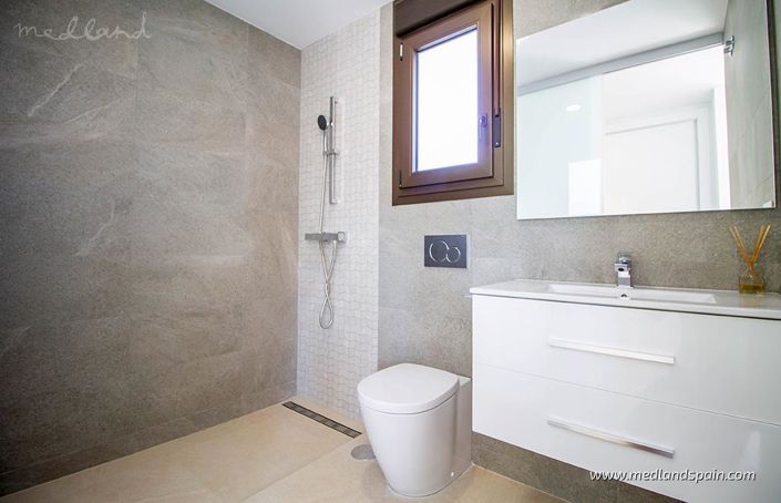 Image No.7-3 Bed Villa for sale