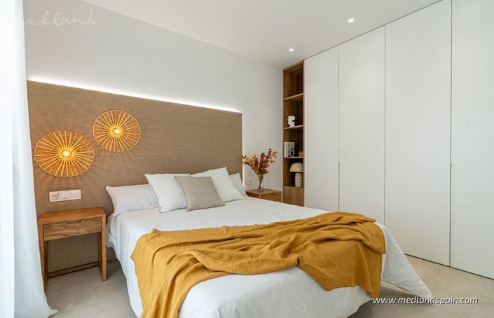 Image No.12-4 Bed Villa for sale