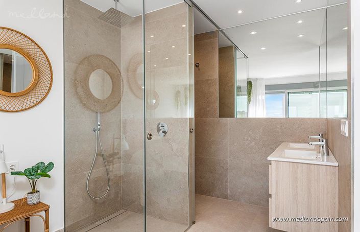 Image No.10-3 Bed Villa for sale