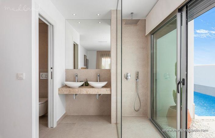 Image No.13-3 Bed Villa for sale