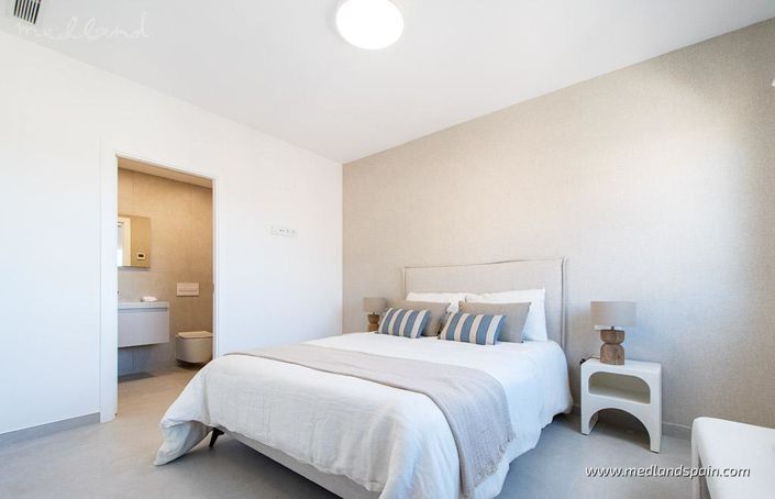 Image No.13-3 Bed Villa for sale