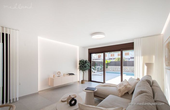 Image No.7-3 Bed Villa for sale