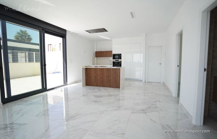 Image No.3-3 Bed Villa for sale