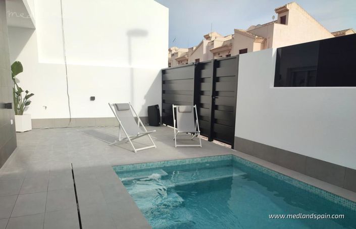 Image No.11-3 Bed Villa for sale