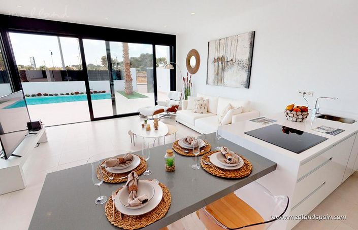 Image No.4-3 Bed Villa for sale