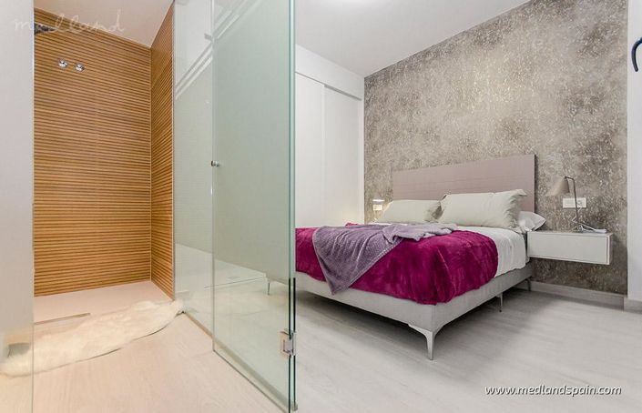 Image No.10-3 Bed Apartment for sale