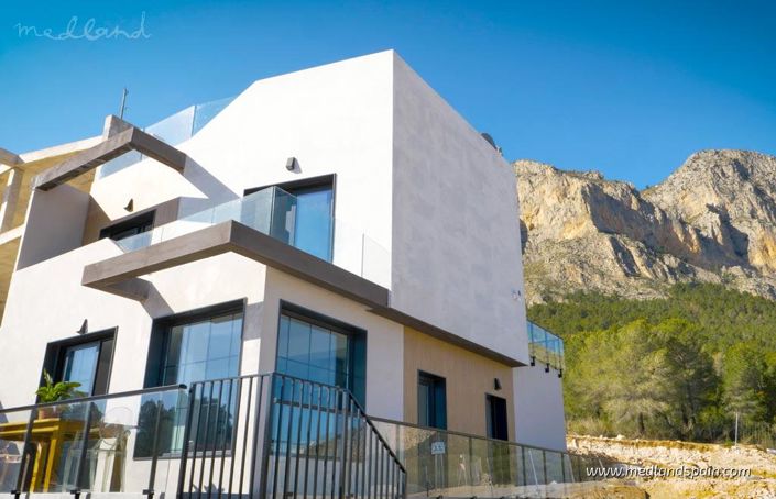 Image No.1-3 Bed Villa for sale